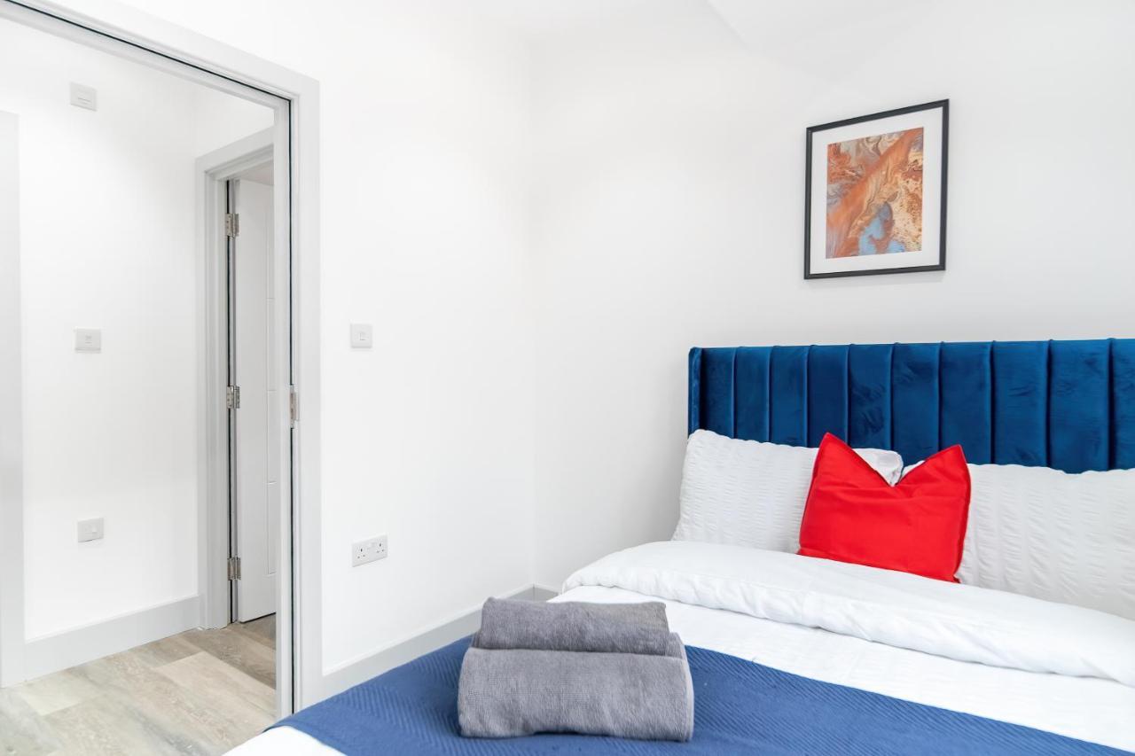 London Road Romford Block Apartment Екстериор снимка