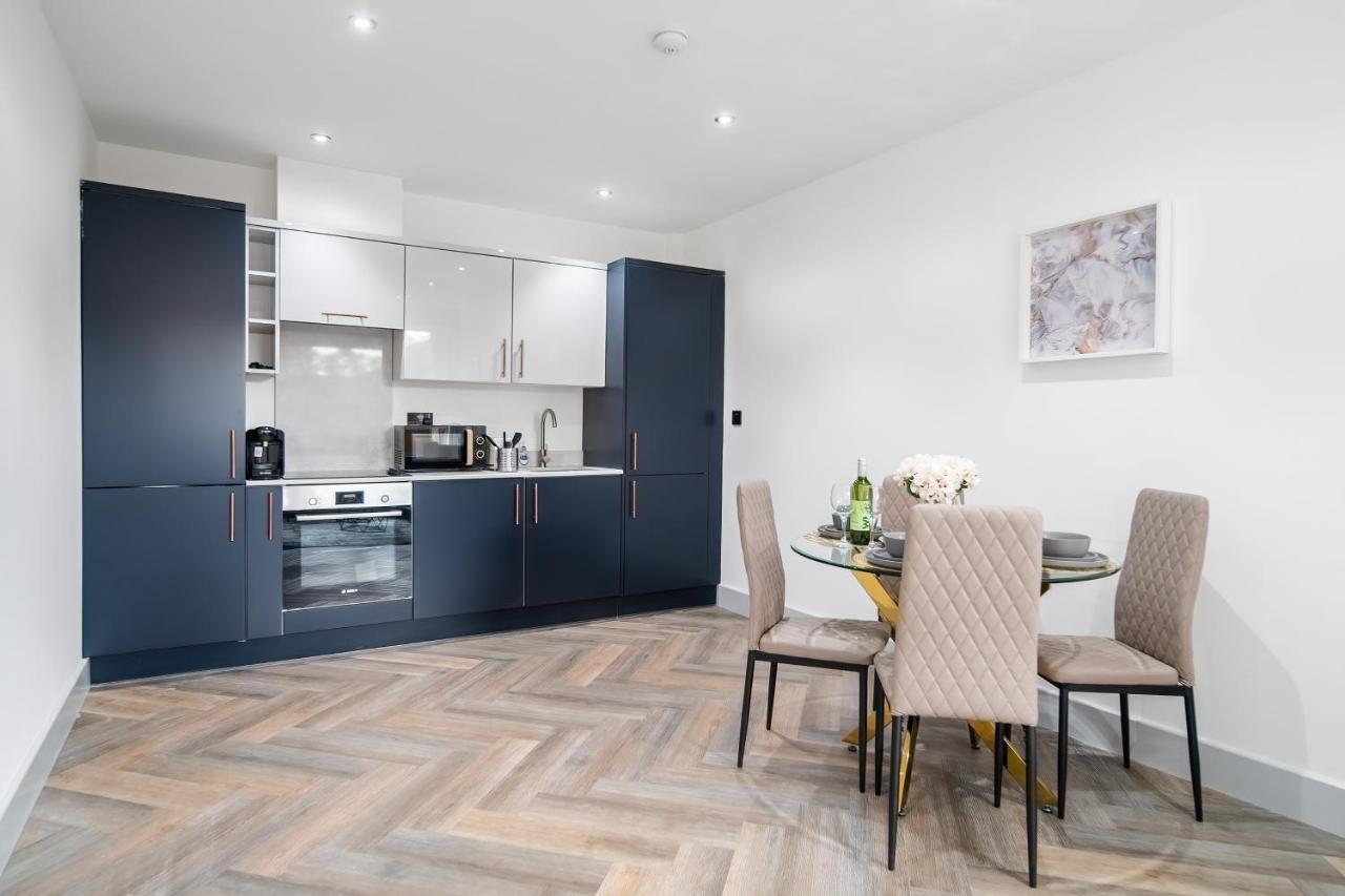 London Road Romford Block Apartment Екстериор снимка