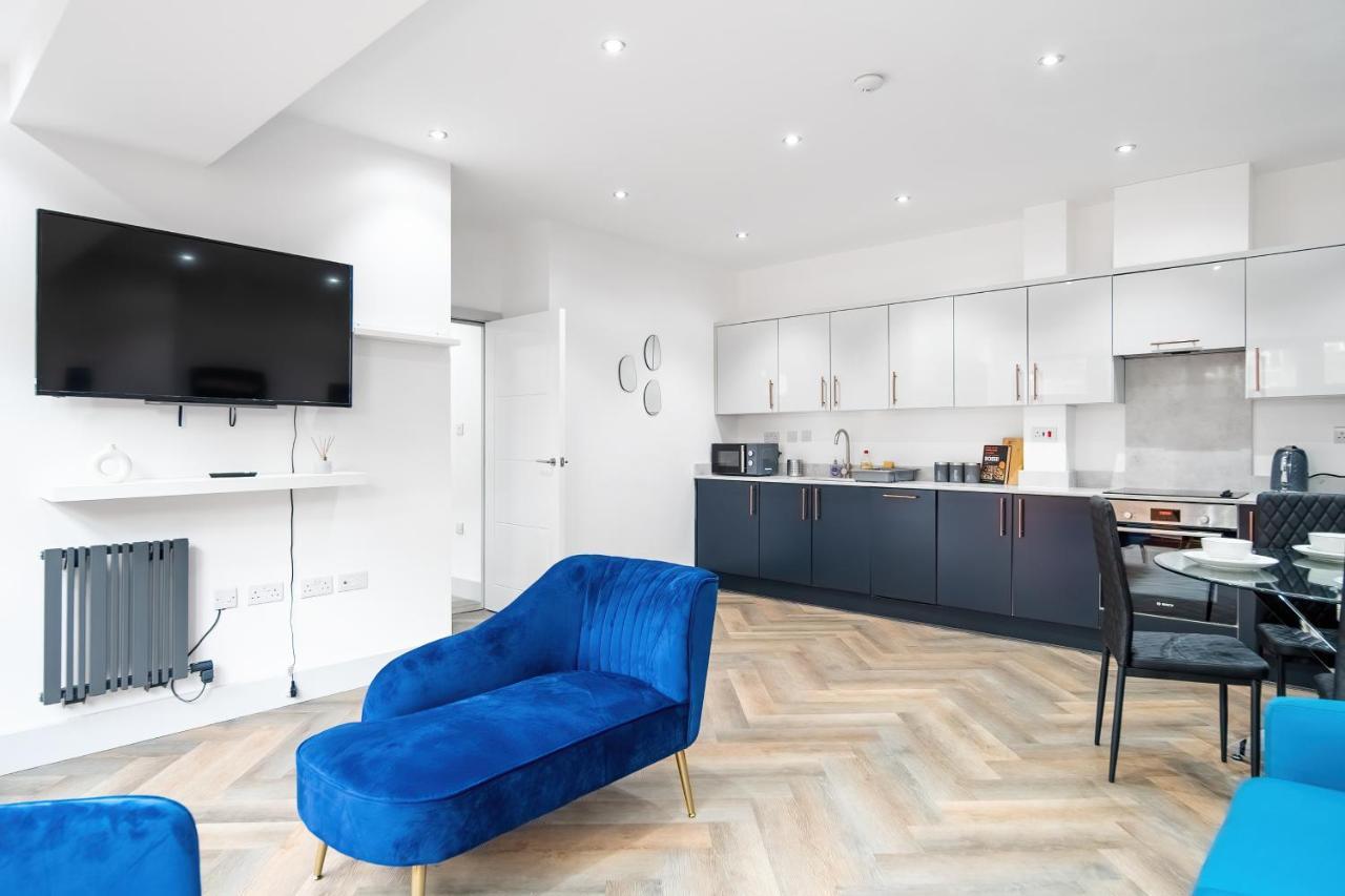 London Road Romford Block Apartment Екстериор снимка