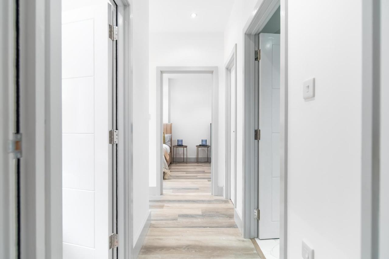 London Road Romford Block Apartment Екстериор снимка