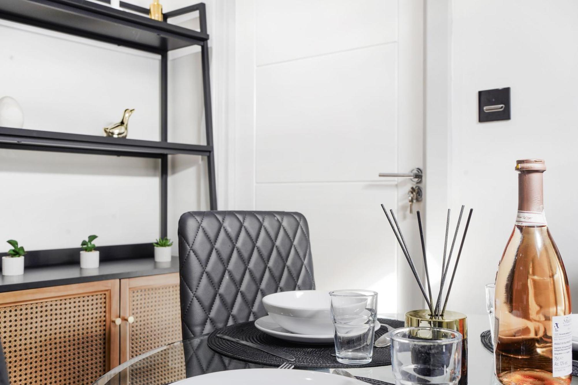 London Road Romford Block Apartment Екстериор снимка