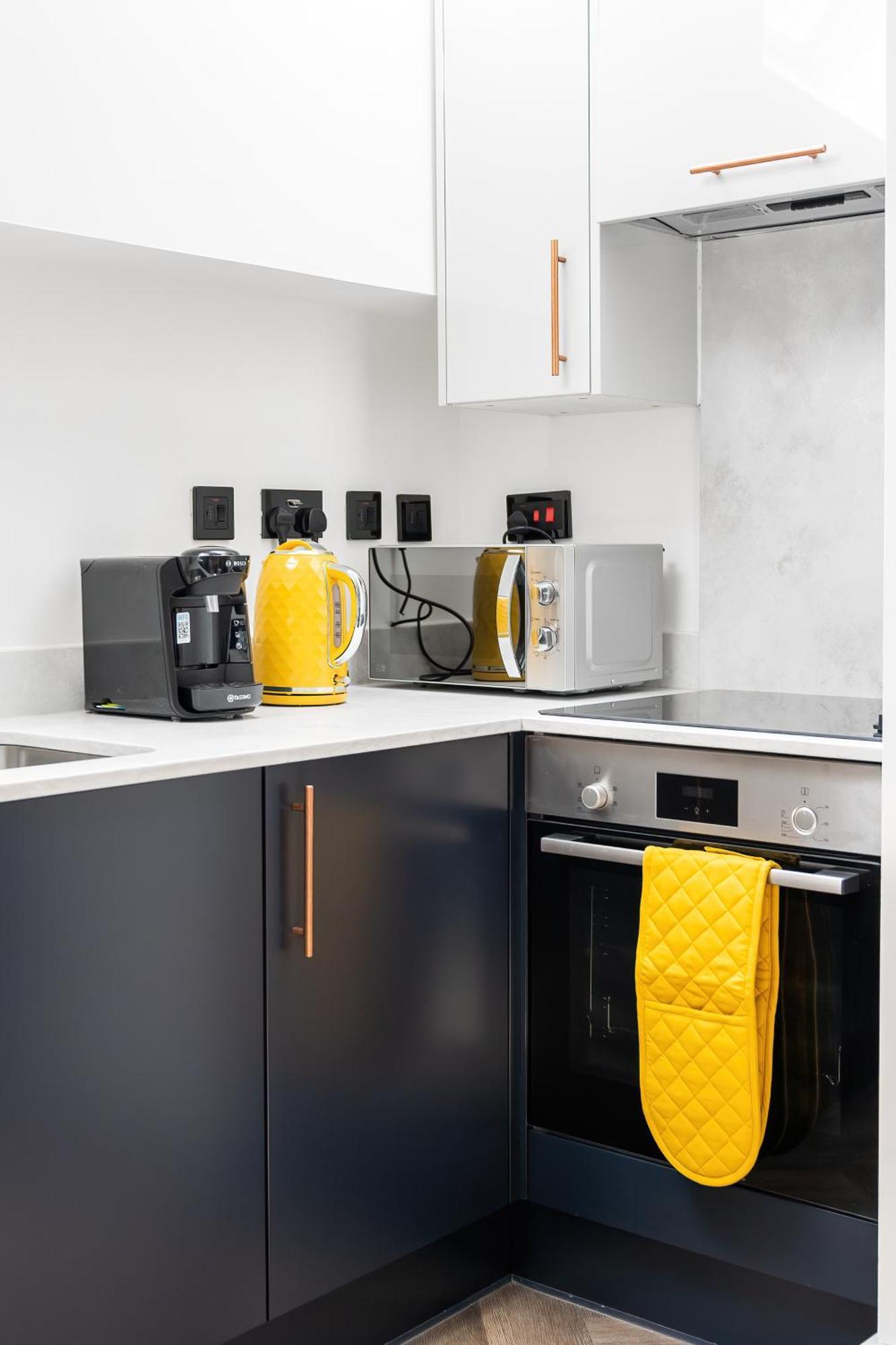 London Road Romford Block Apartment Екстериор снимка