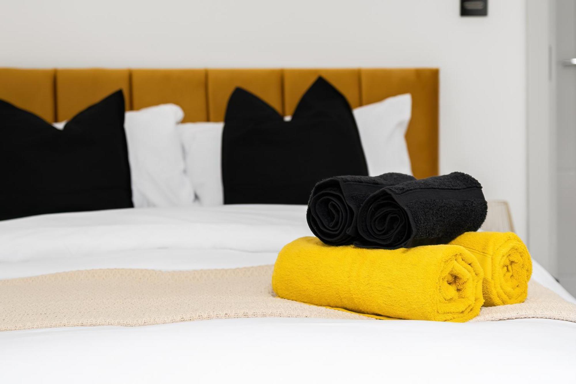 London Road Romford Block Apartment Екстериор снимка