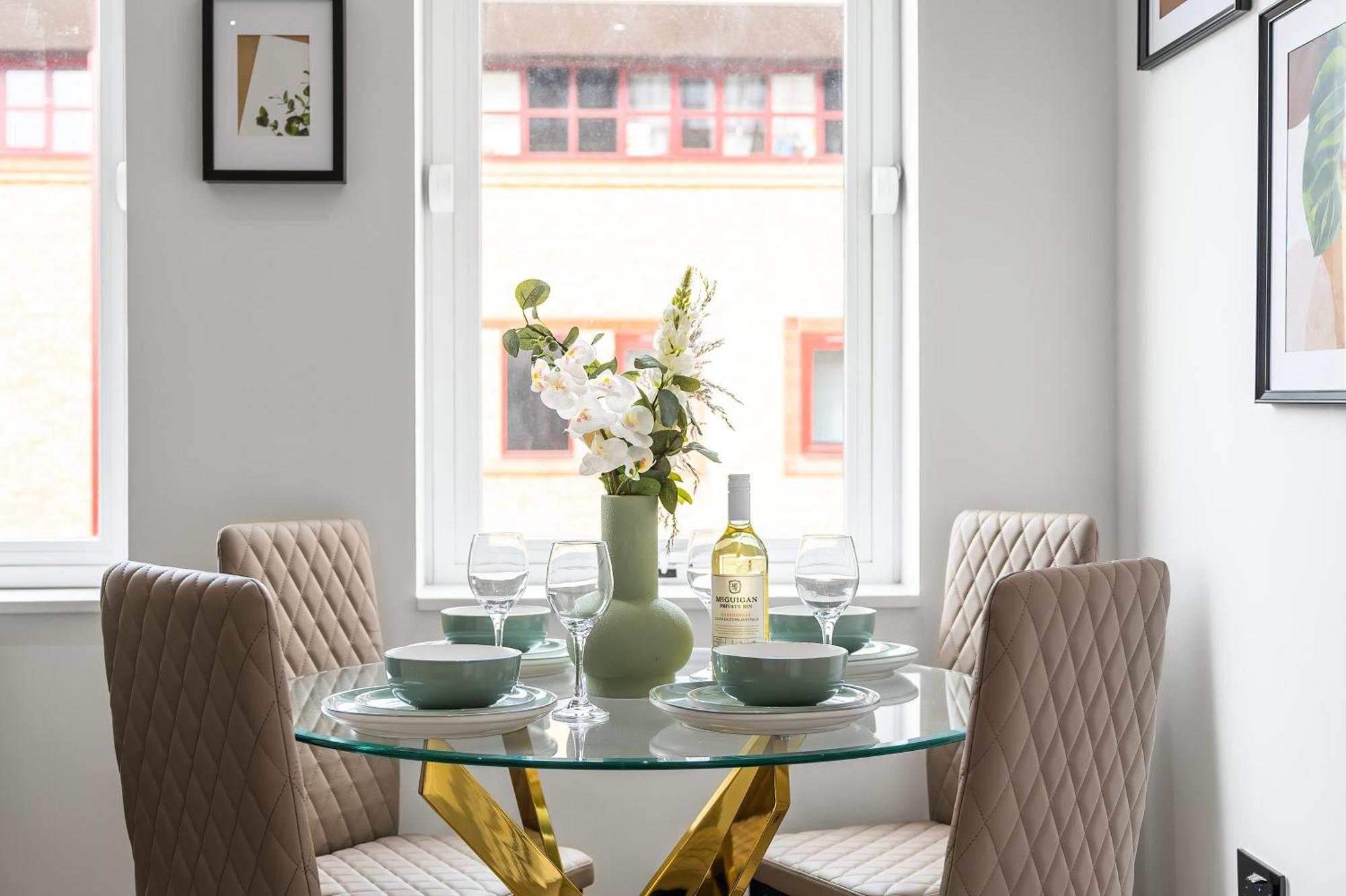 London Road Romford Block Apartment Екстериор снимка