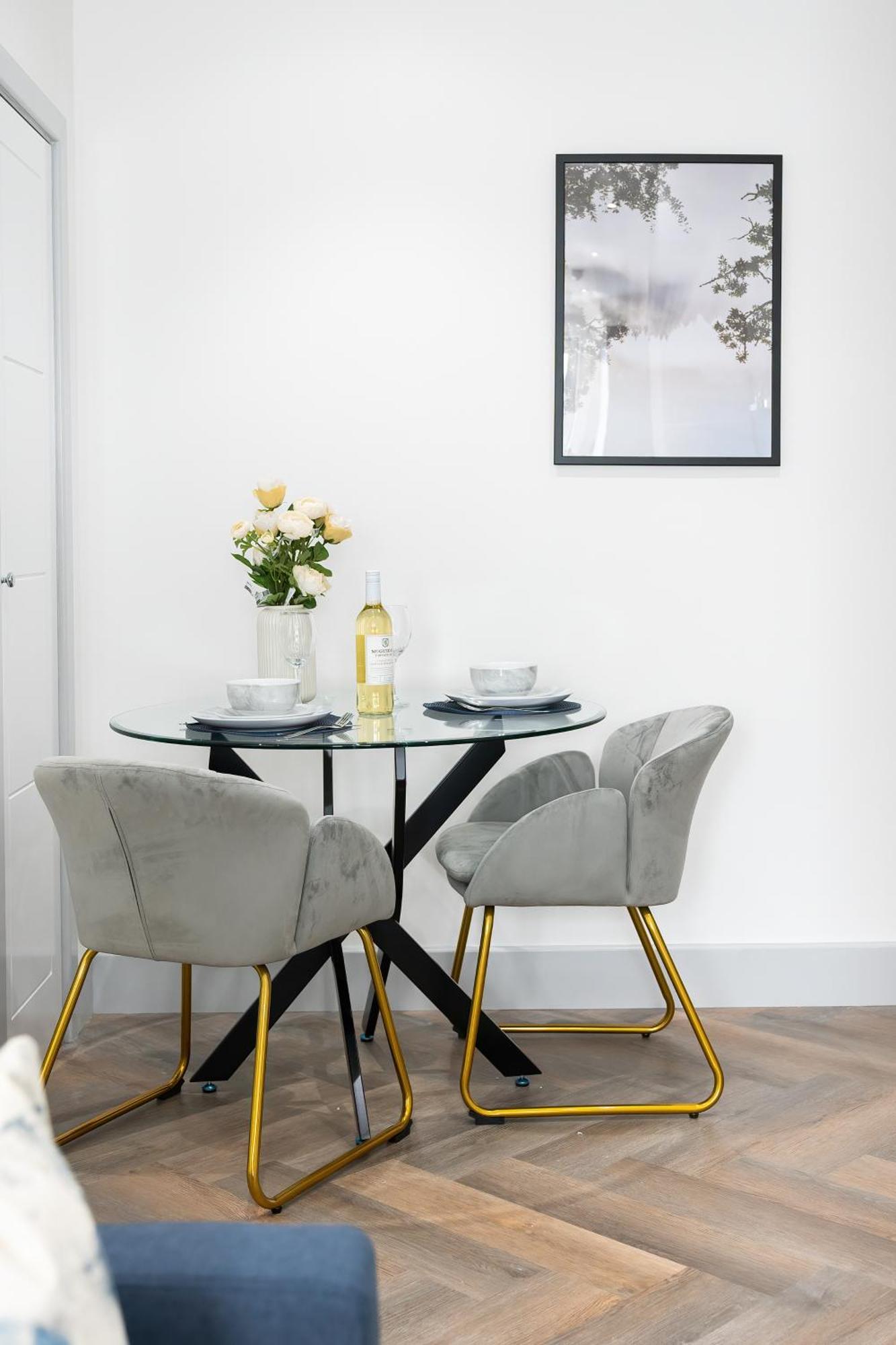 London Road Romford Block Apartment Екстериор снимка